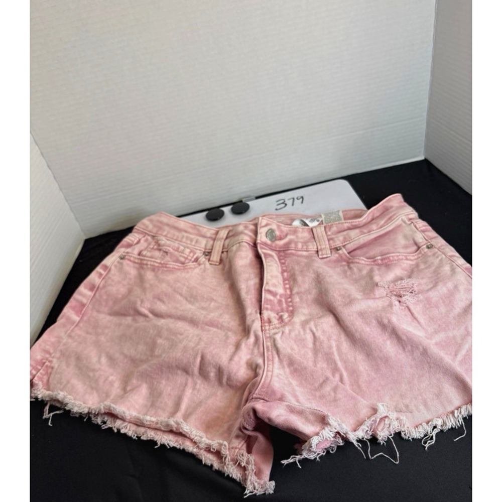 Time and tru women’s High Rise Pink Denim Shorts Pockets Light Wash Size 10